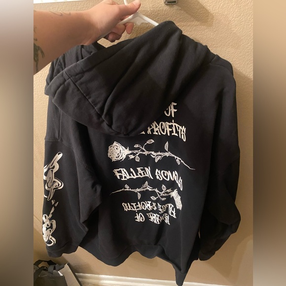 Black hoodie - Picture 2 of 4